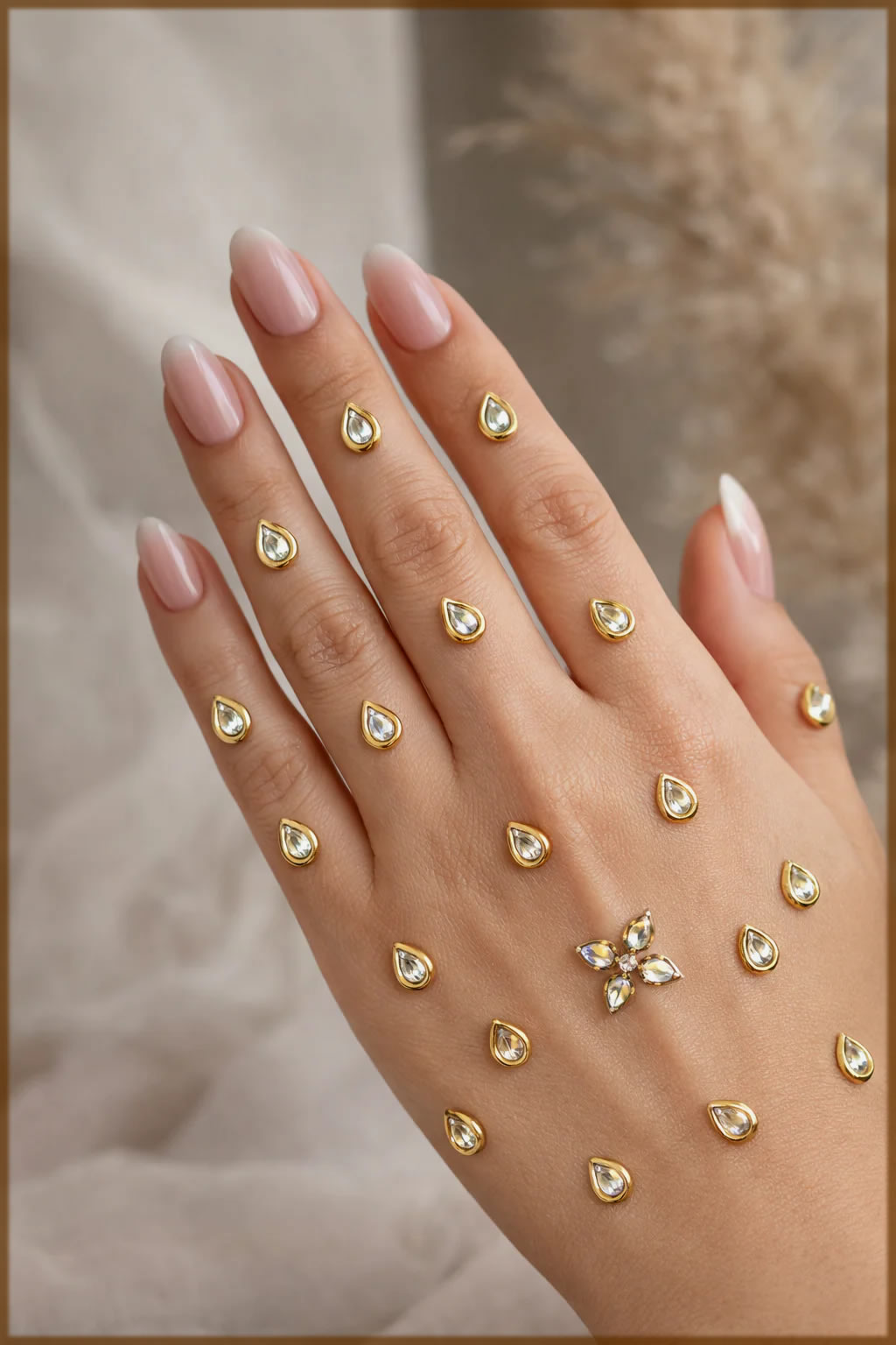 Kundan Stone Mehndi Designs